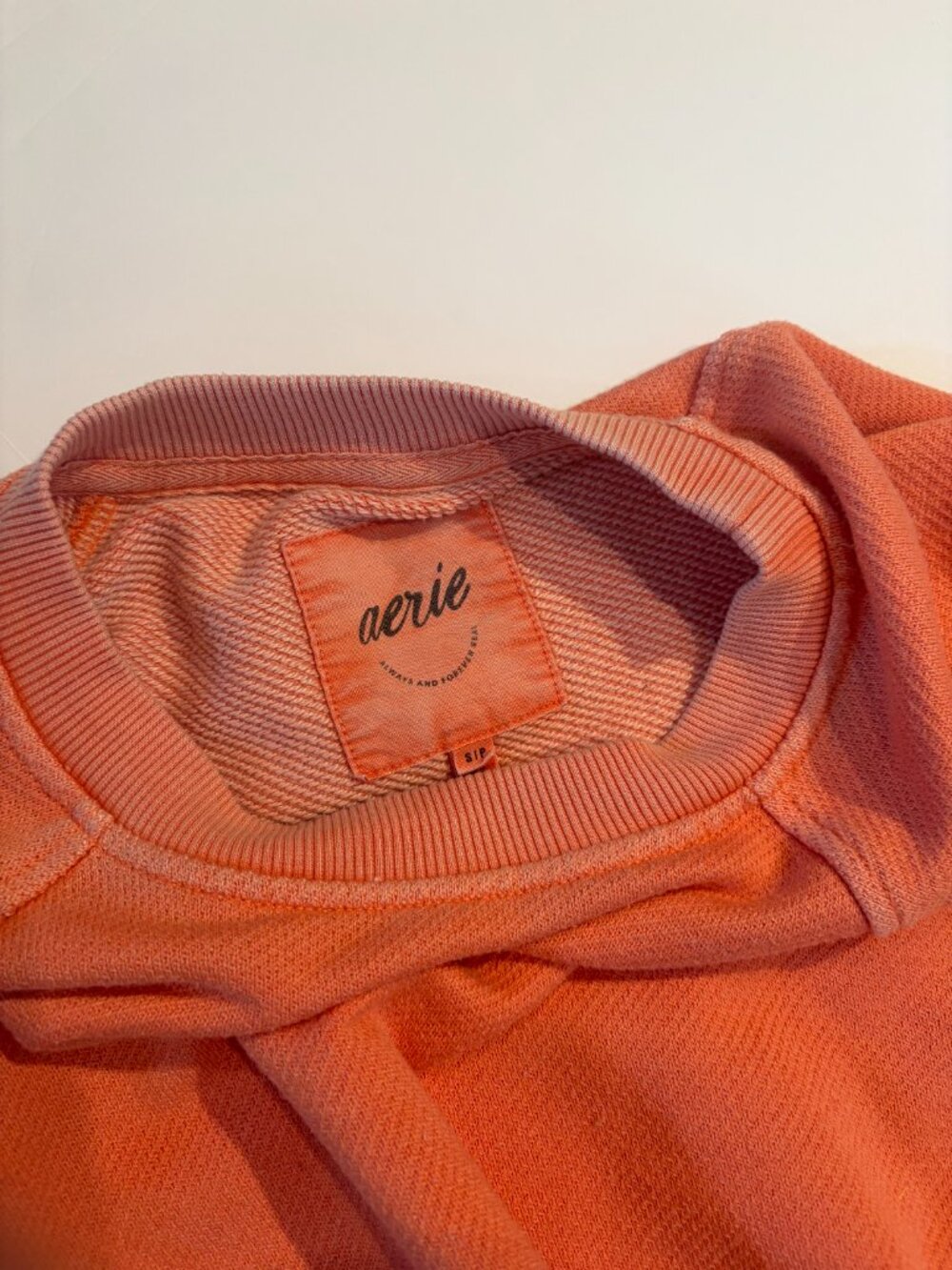 Aerie Coral Oversized Crewneck Sweatshirt Women's Small - Picture 3 of 4